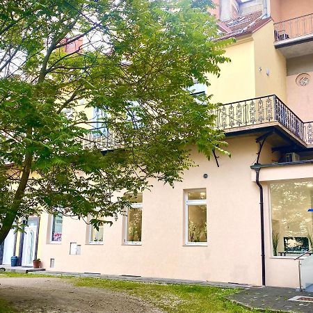 Rainbow House Rooms Maribor Buitenkant foto