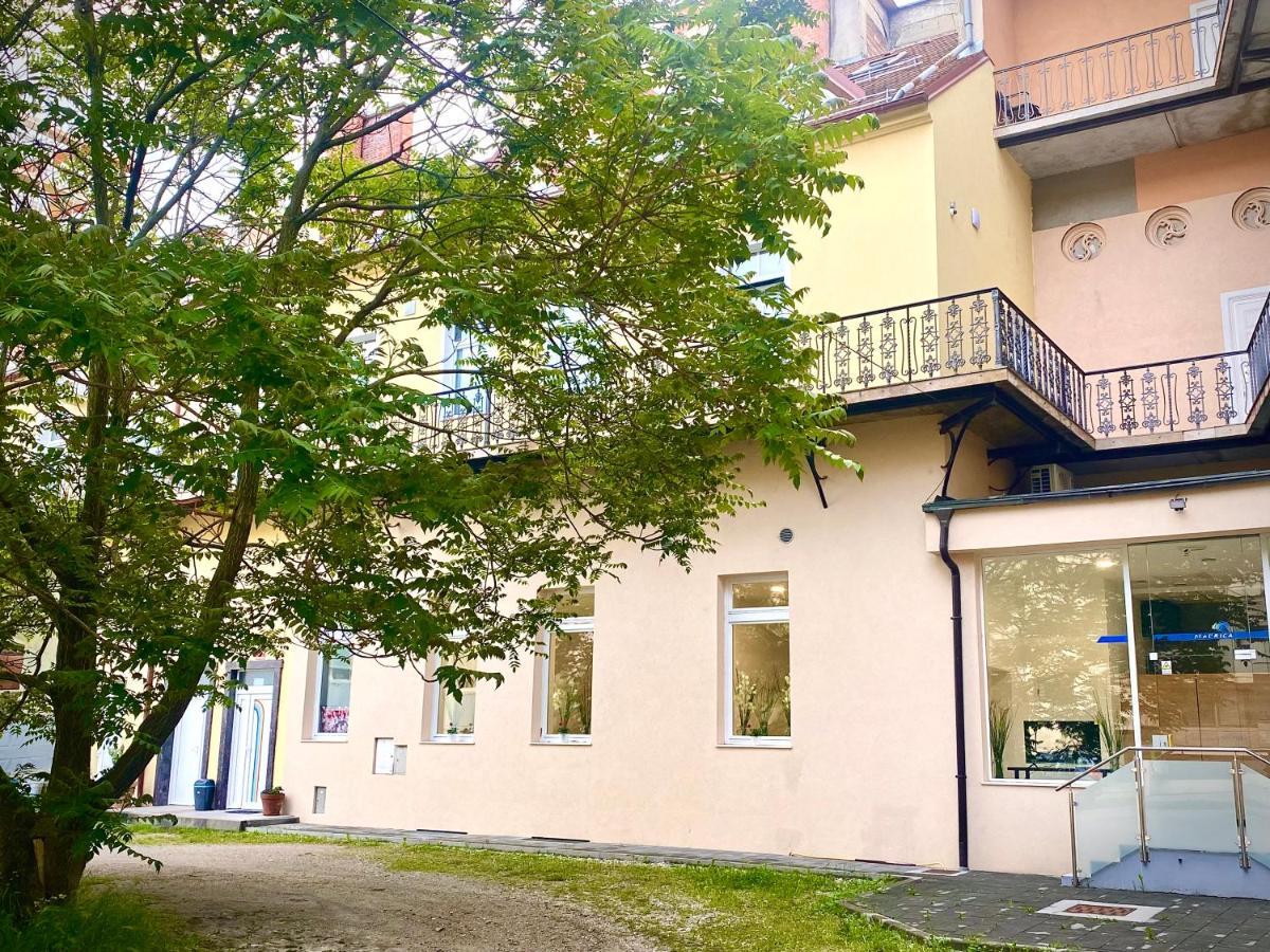 Rainbow House Rooms Maribor Buitenkant foto